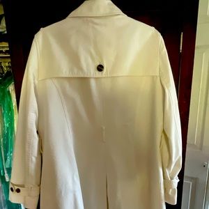 Double-breasted, Cream, Tailored, Luxury Hobbs of London Spring/Fall Trench!